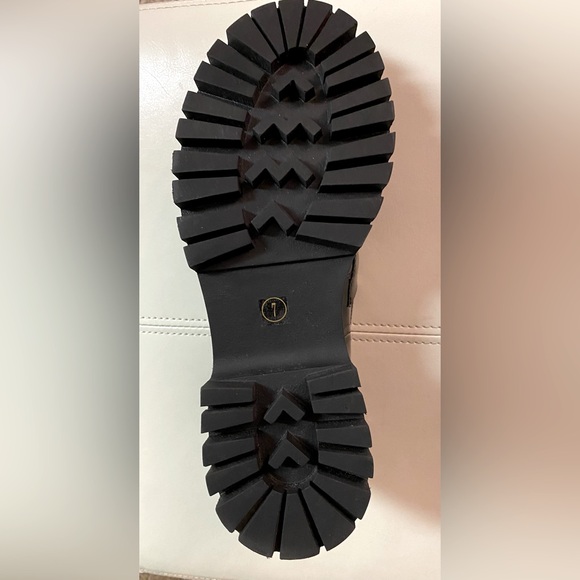 STEVE MADDEN Lando Lug Sole Loafers   NWOT - Picture 6 of 6